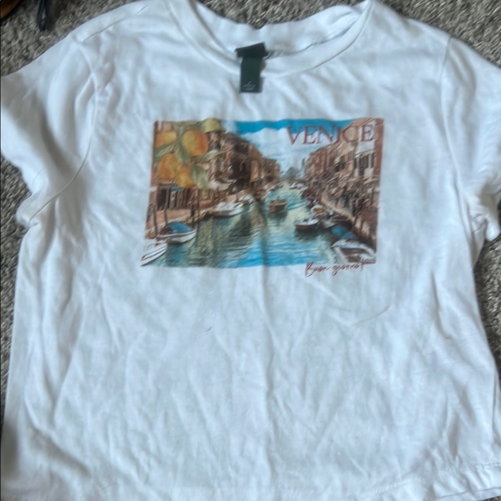 Wild Fable White Short Sleeve Tee with Scenic Print